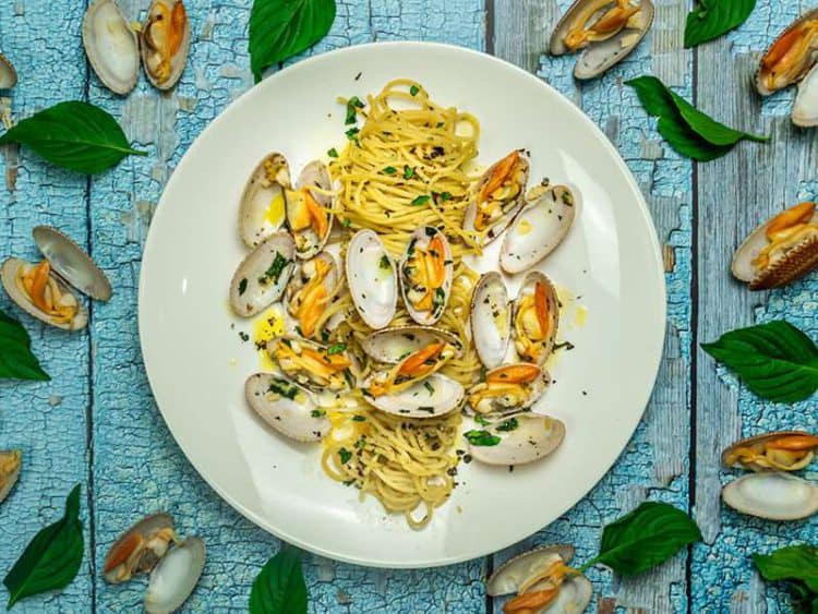 11 Clam Juice Substitutes For Your Ingredients Handbook 2023