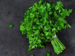 What Does Parsley Taste Like