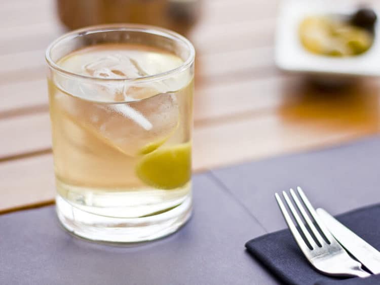 14 Finest Dry Vermouth Substitutes For Your Ultimate Treats (2023)