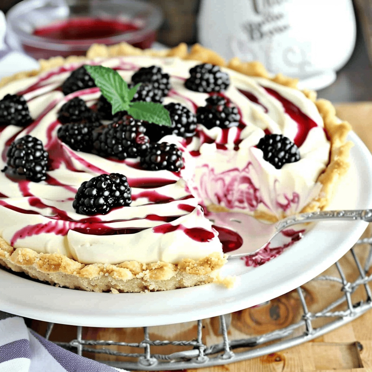 Tangy Blackberry Lemonade Pie Recipe