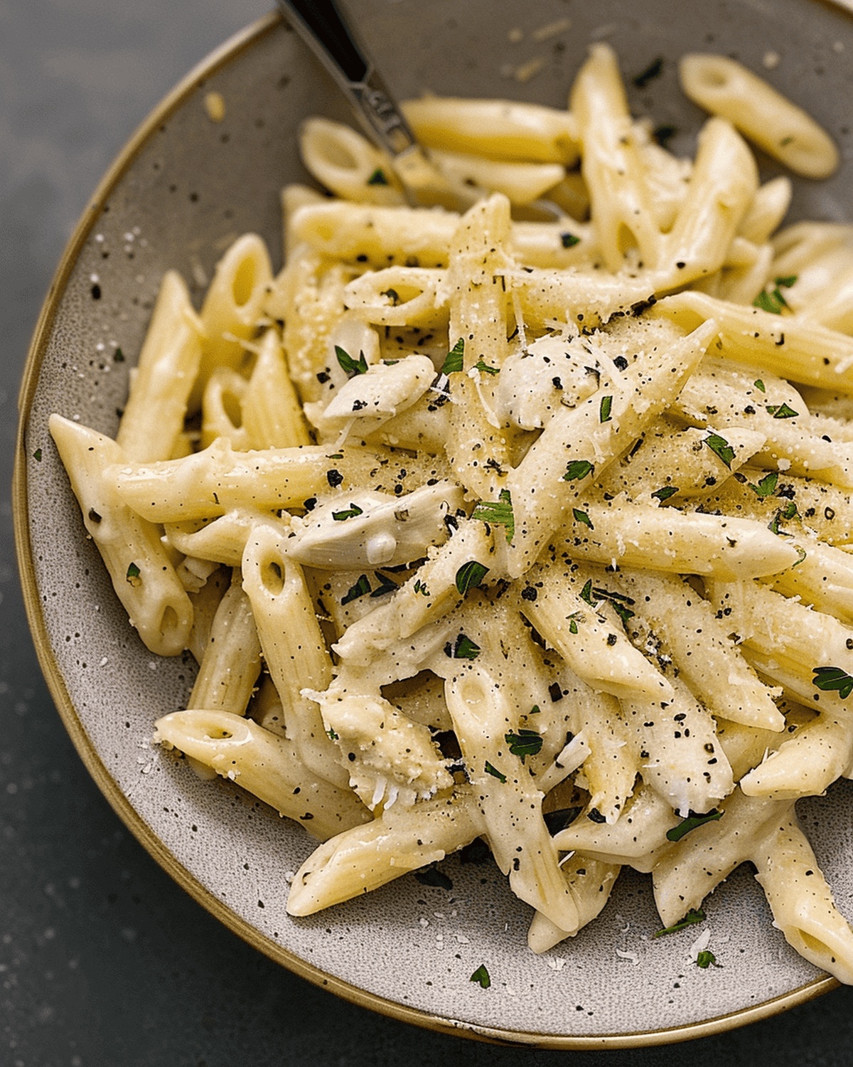 Velvety Garlic Chicken Penne Recipe
