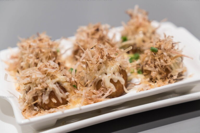 What Does Takoyaki Taste Like? A Flavor Journey Into Japan's Octopus Balls
