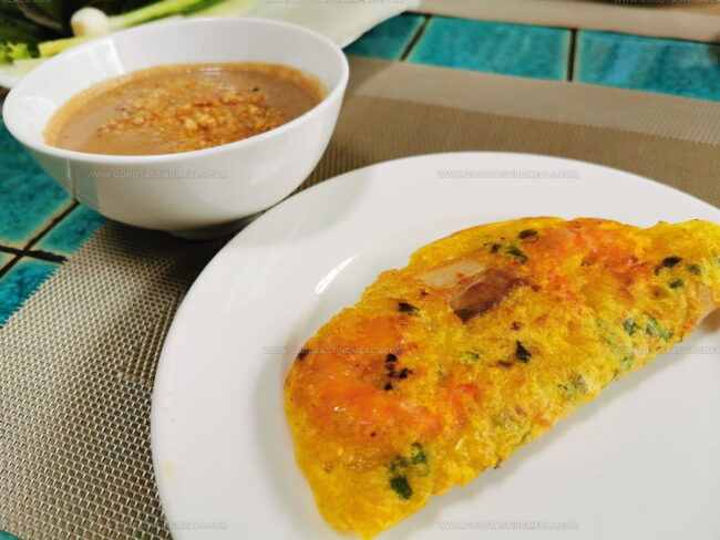 Crispy Vietnamese Pancake (Banh Xeo)