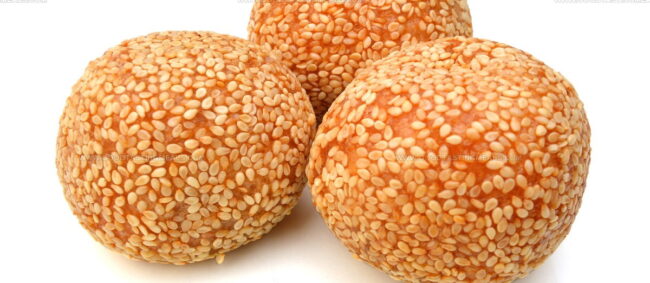 Deep-Fried Glutinous Rice Balls (Banh Ran)