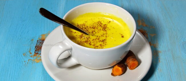 Haldi Doodh