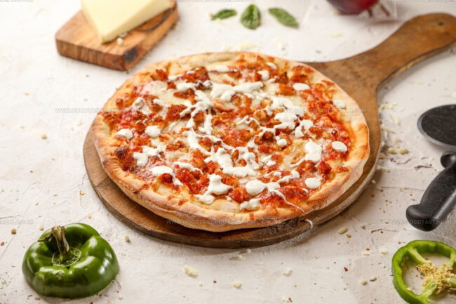 Popular Menu Items Exclusive in Domino’s and Pizza Hut